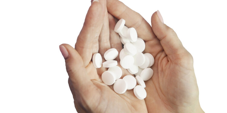 Especialistas internacionales convierten residuos plásticos en paracetamol